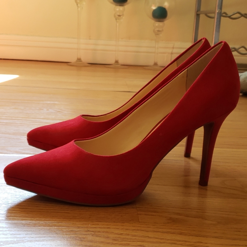 Red suede pumps - Picture 5 of 5
